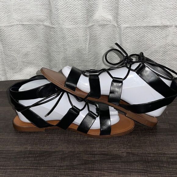 Black Zara Basic Collection Gladiator sandals, size 9.5 - Picture 4 of 7